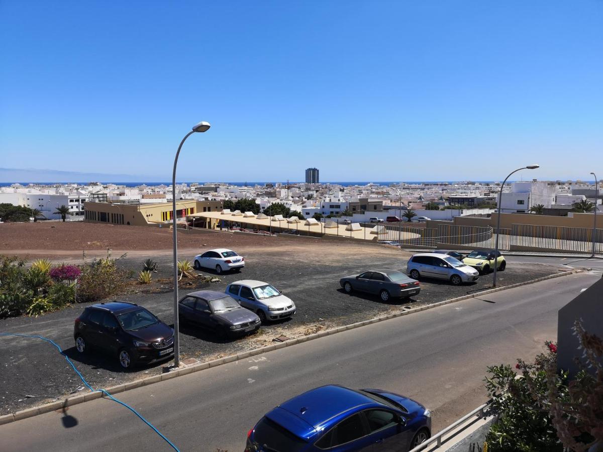 Rooms Bus Station Arrecife  Exterior photo